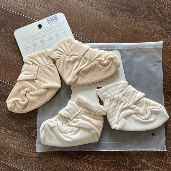 NEW Goumi Kids Baby Boots Set Dune & Dune Stripe SZ 6-12 mo Bamboo Neutral - Picture 2 of 2